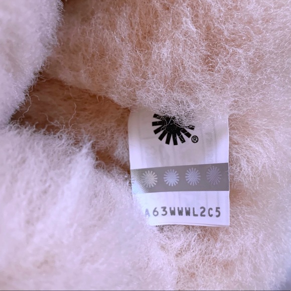 UGG Classic Short Snow Leopard Quartz Boots - Picture 7 of 7